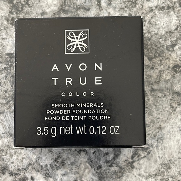 Powder foundation - Picture 2 of 4